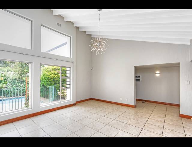 3 BEDROOM CLUSTER FOR SALE IN STRATHAVON